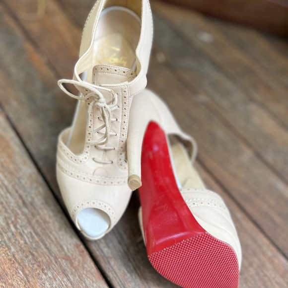Authentic Christian Louboutin Lace Up Heels Size 37.5 - Picture 7 of 7